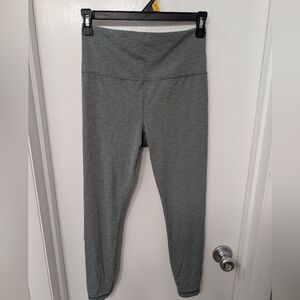 Athleta Ultra High Rise Gray 7/8 Length Leggings